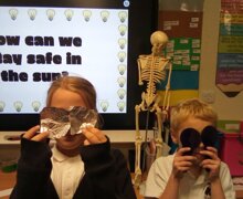 Science11yr 3 light how can we stay safe in the sun